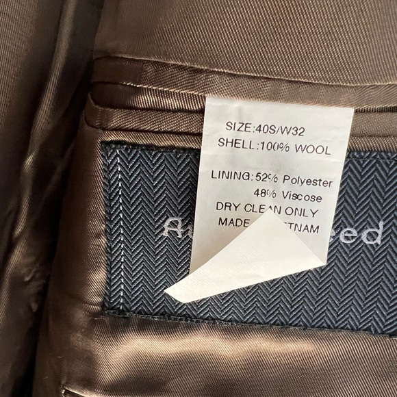 Austin Reed Men’s Tan Solid 3 Button Classic Fit Suit. Excellent condition. - Picture 5 of 11